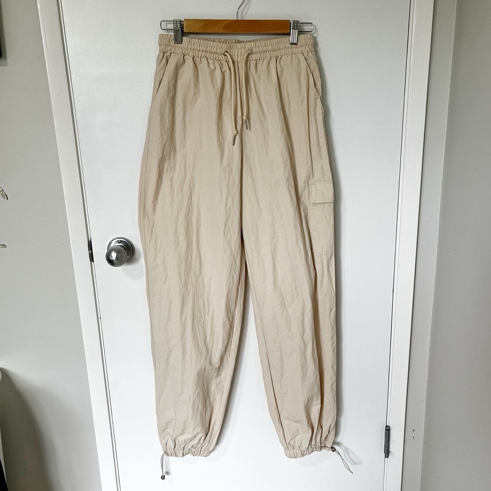4th + Reckless Cargo Parachute Jogger Pants Ivory size Medium